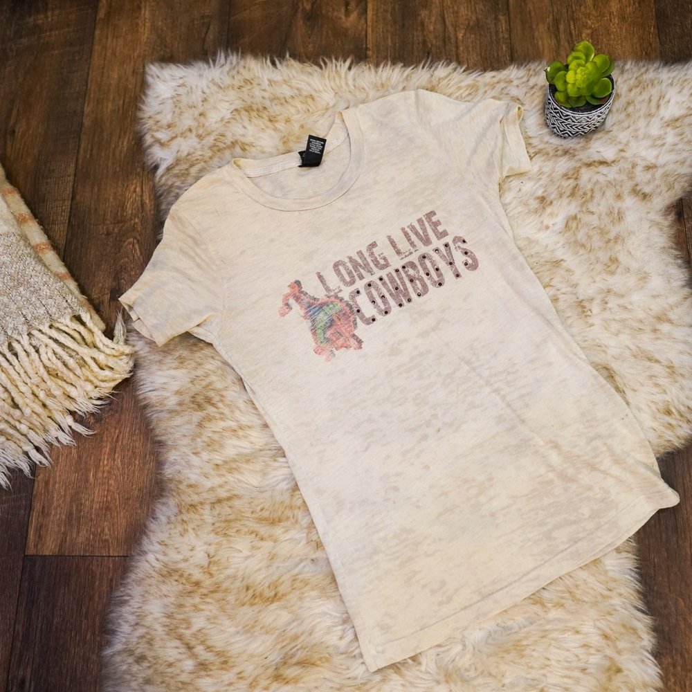 Fun distressed vintage style western graphic T